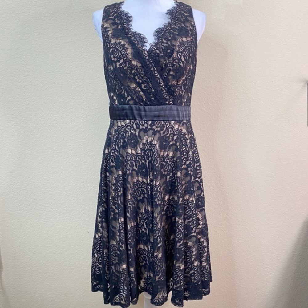 Betsy & Adam 12 Black Lace Overlay Knee Length Sleeveless Cocktail Dress